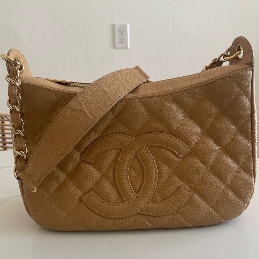 Chanel timeless caviar shoulder bag